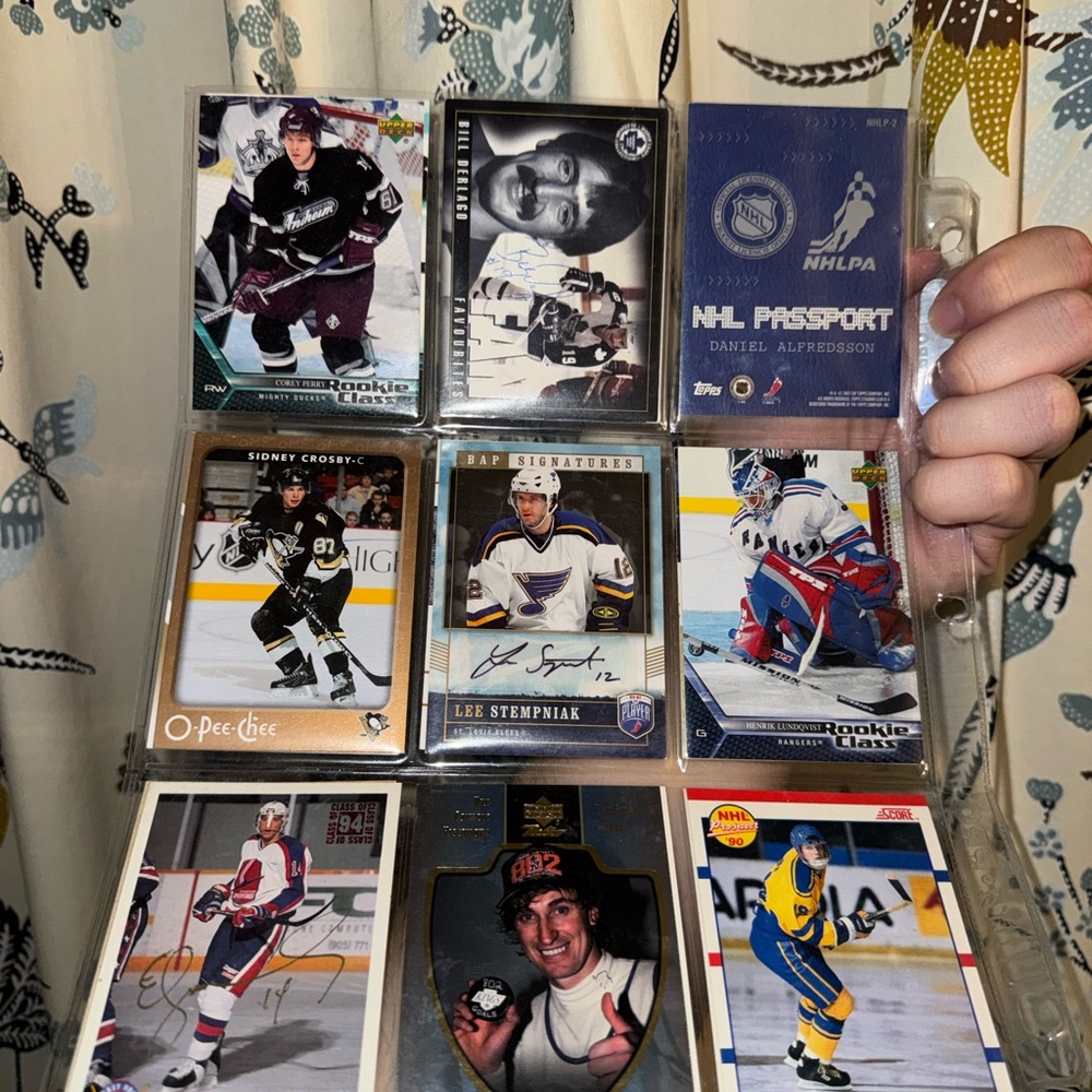 NHL Trading Card Set - Picture 3 of 6